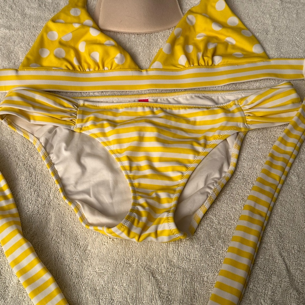 Victoria’s Secret bikini bottoms